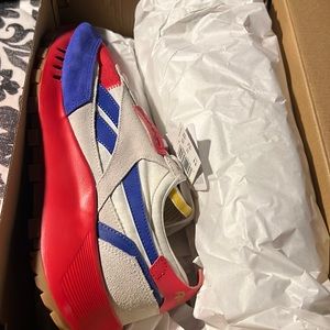 New Reebok never worn size 11 in the box